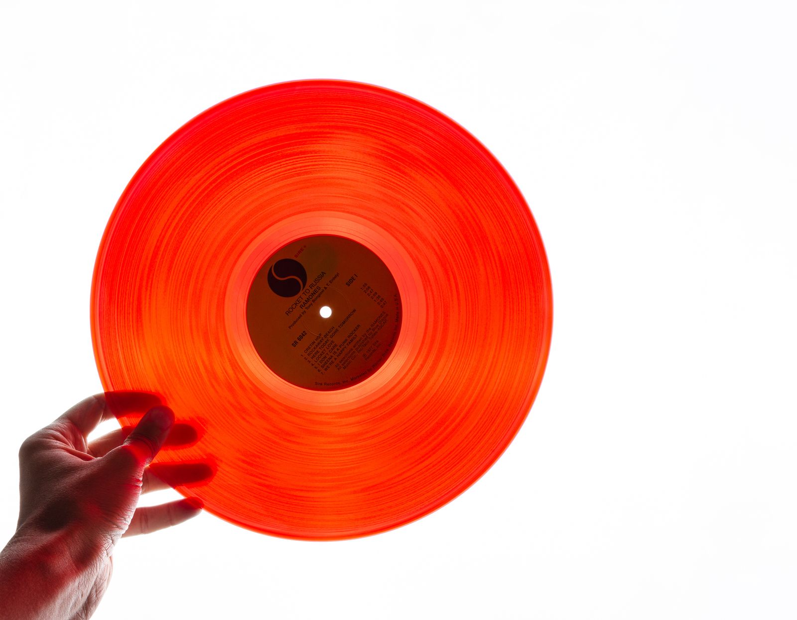 Un groupe qui fabrique ses disques à la main
